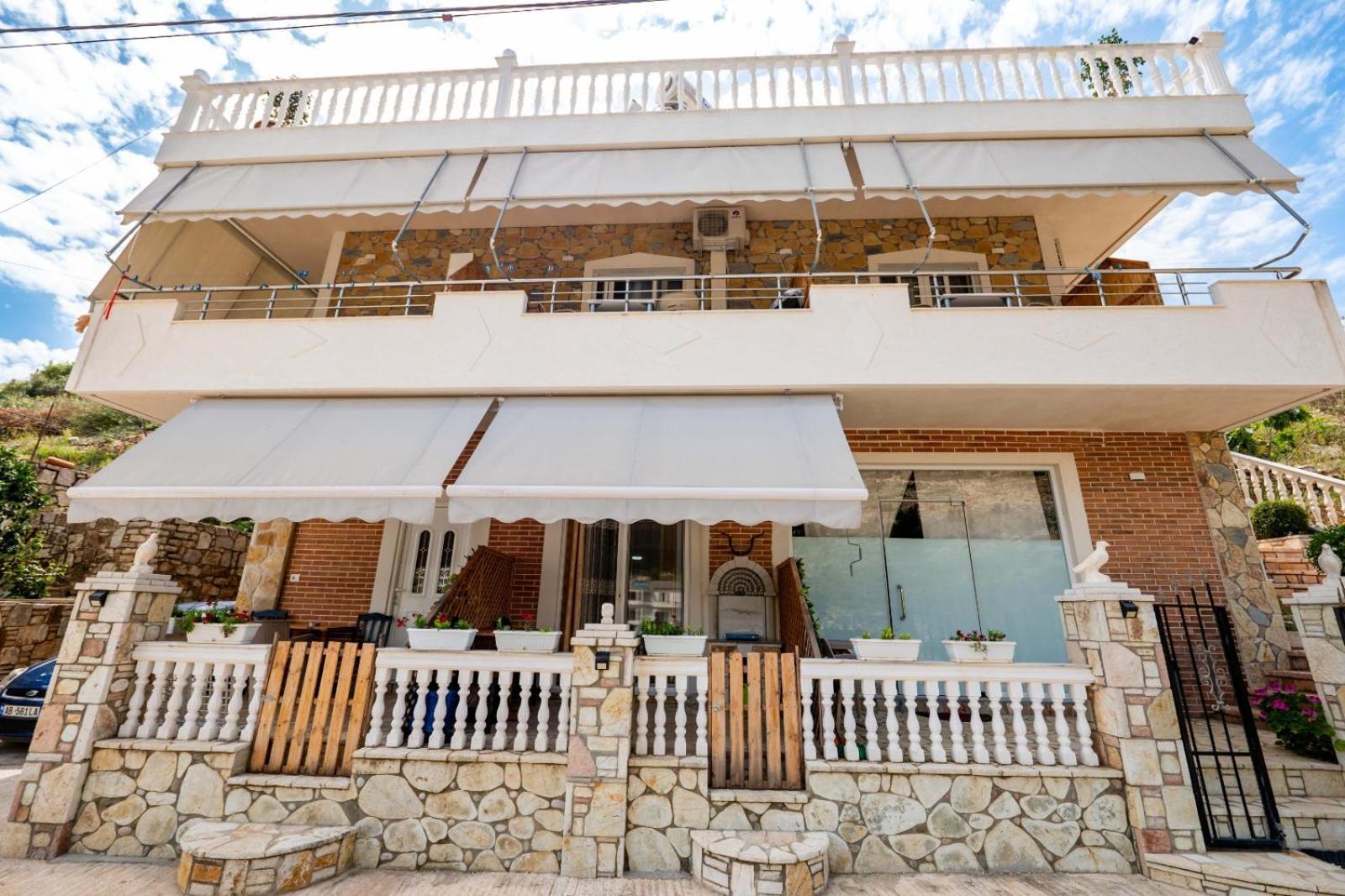 Vila Basho Sarandë Eksteriør billede